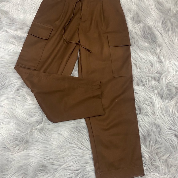 Woman pants Medium size, brand new never worn - Picture 2 of 4